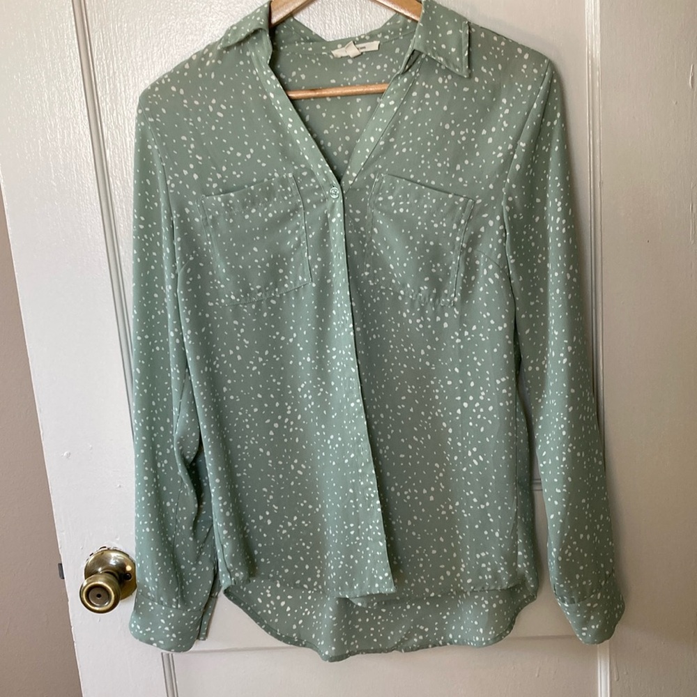 Maurices Women’s Extra Small Long Sleeve Button Down Patterned Blouse